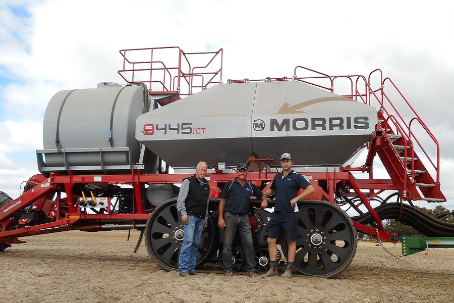 Morris air cart tracks