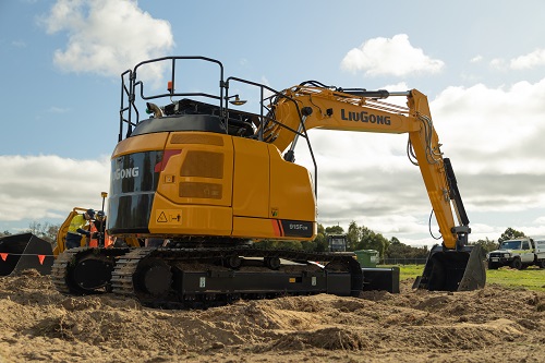 915FCR Excavator