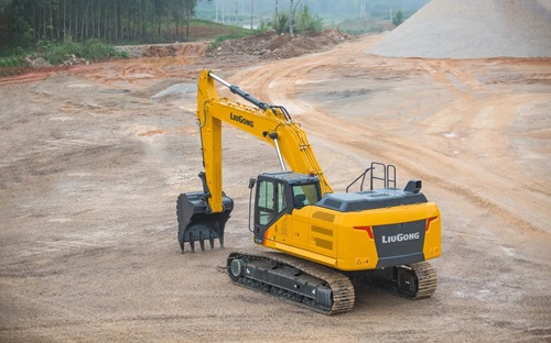 933F Excavator